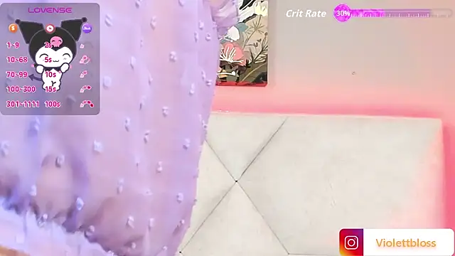 Snapshot of Violettbloss chatting on October 3, 2025, 6:26 am Violettbloss online show from October 3, 2025, 6:26 am