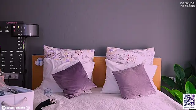 PannaDakota online show from October 7, 2025, 8:37 am