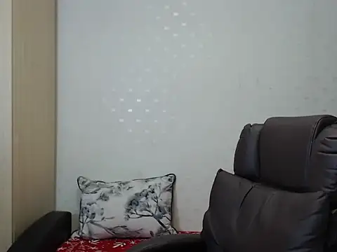 PrinceEagle online show from November 7, 2025, 8:35 pm