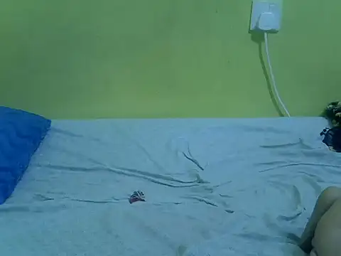 Snapshot of queendebbie chatting on September 18, 2025, 6:38 am queendebbie online show from September 18, 2025, 6:38 am