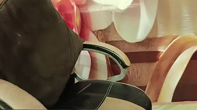 Snapshot of FRIENDFORFUN chatting on September 19, 2025, 4:44 pm FRIENDFORFUN online show from September 19, 2025, 4:44 pm