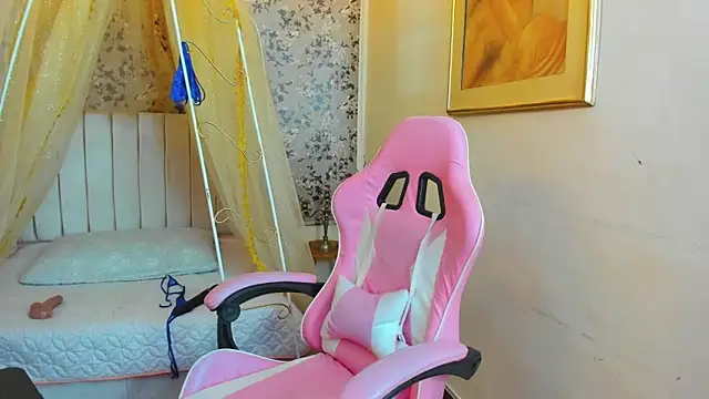 agatha rusell  online show from February 6, 2025, 3:59 am