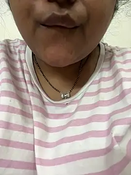 smile pretty online show from October 9, 2025, 8:20 pm