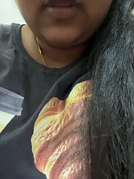 smile pretty online show from December 2, 2025, 6:31 pm