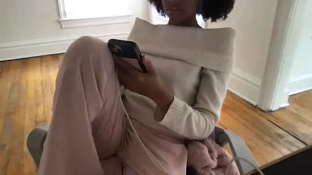 loveofbea online show from April 11, 2026, 9:40 pm