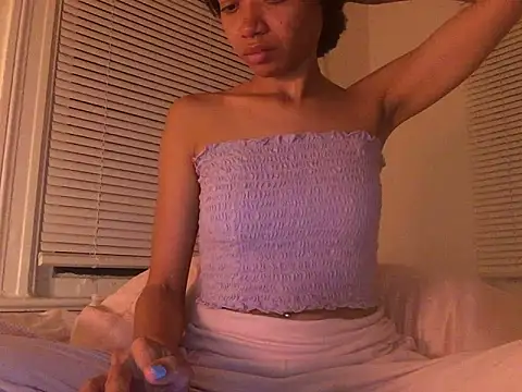 loveofbea online show from March 22, 2026, 8:49 am