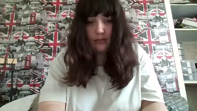 Lynylou online show from September 29, 2025, 11:16 am