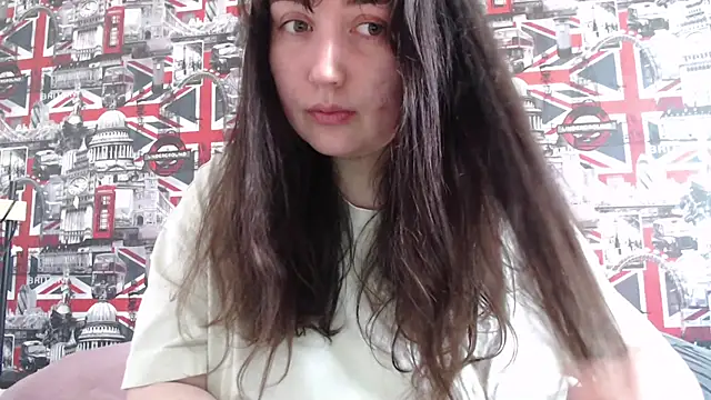 Lynylou online show from April 9, 2026, 2:45 pm