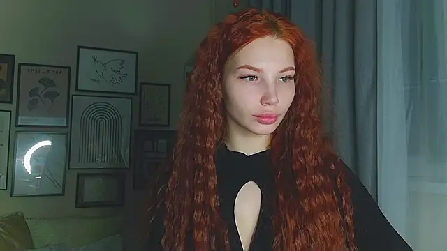 JudyWalkerr online show from February 13, 2025, 5:54 pm