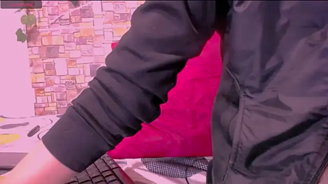 Snapshot of CrazyRousex chatting on February 26, 2026, 2:50 pm CrazyRousex online show from February 26, 2026, 2:50 pm