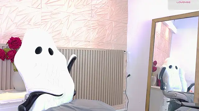 paula  cruzz online show from February 22, 2026, 11:17 pm