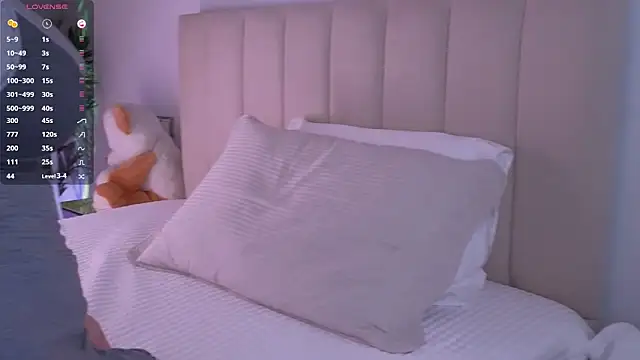 yourdreamsweetgirl online show from November 4, 2025, 12:09 pm