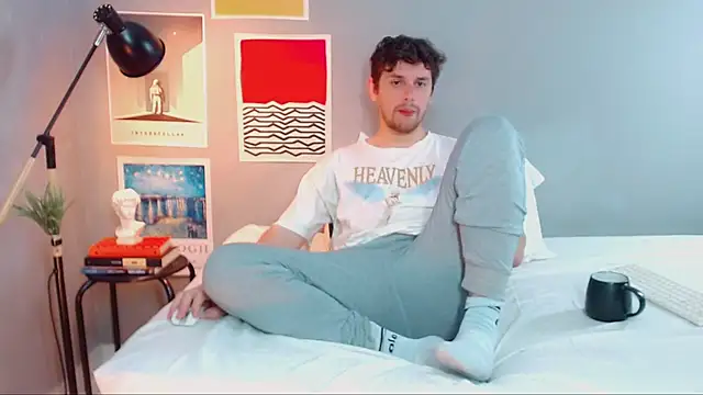 Snapshot of Elio555 chatting on September 26, 2025, 9:21 pm Elio555 online show from September 26, 2025, 9:21 pm