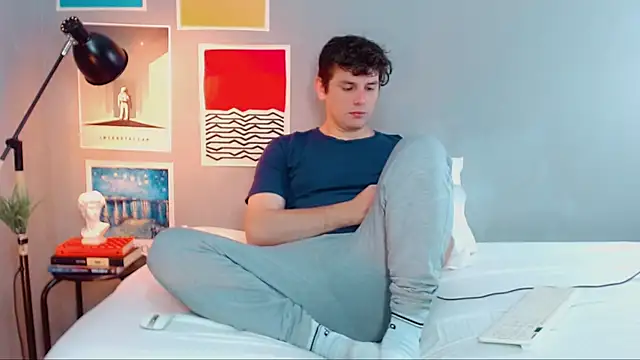 Snapshot of Elio555 chatting on September 30, 2025, 6:25 pm Elio555 online show from September 30, 2025, 6:25 pm