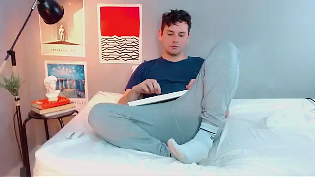 Snapshot of Elio555 chatting on October 5, 2025, 6:53 pm Elio555 online show from October 5, 2025, 6:53 pm