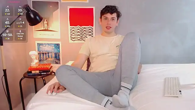 Snapshot of Elio555 chatting on October 29, 2025, 12:15 pm Elio555 online show from October 29, 2025, 12:15 pm