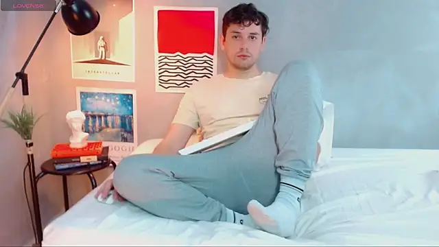 Snapshot of Elio555 chatting on October 11, 2025, 3:24 pm Elio555 online show from October 11, 2025, 3:24 pm