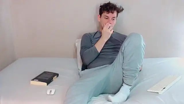 Snapshot of Elio555 chatting on March 1, 2025, 8:53 pm Elio555 online show from March 1, 2025, 8:53 pm