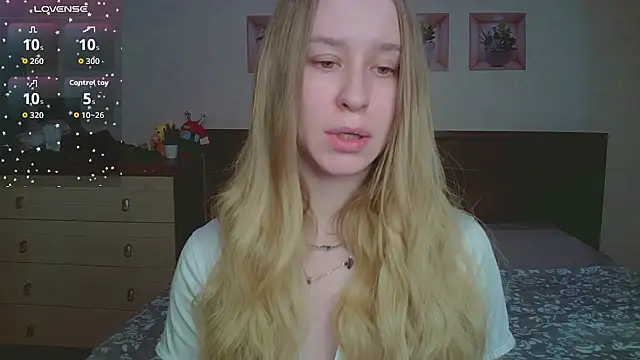 Snapshot of Lily__Devil chatting on February 7, 2026, 12:35 pm Lily Devil online show from February 7, 2026, 12:35 pm