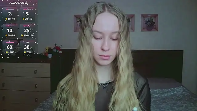 Snapshot of Lily__Devil chatting on February 9, 2026, 8:56 am Lily Devil online show from February 9, 2026, 8:56 am