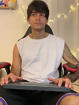 Snapshot of justin_stark7 chatting on February 10, 2026, 1:32 pm justin stark7 online show from February 10, 2026, 1:32 pm