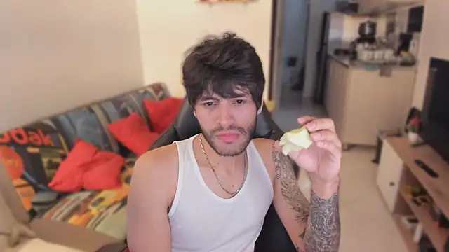 Snapshot of justin_stark7 chatting on October 28, 2025, 9:14 pm justin stark7 online show from October 28, 2025, 9:14 pm