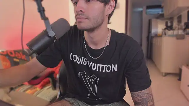 Snapshot of justin_stark7 chatting on November 8, 2025, 9:51 pm justin stark7 online show from November 8, 2025, 9:51 pm