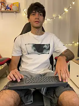 Snapshot of justin_stark7 chatting on February 23, 2026, 3:12 pm justin stark7 online show from February 23, 2026, 3:12 pm