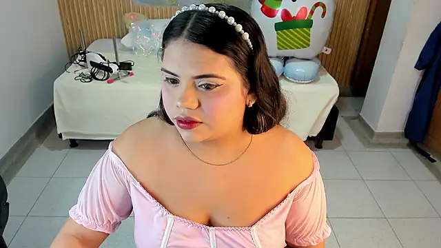 samy 19  online show from February 3, 2026, 11:04 am