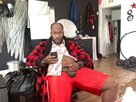 bigshh8 online show from April 15, 2026, 7:18 pm