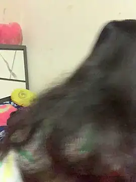 hottiess69 online show from October 15, 2025, 5:06 am