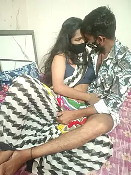 hottiess69 online show from February 12, 2026, 11:10 am