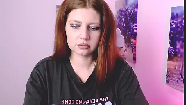 Lizzy Love online show from December 3, 2025, 12:59 pm