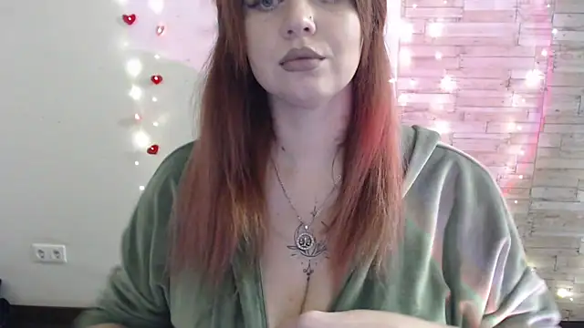 Lizzy Love online show from February 3, 2025, 1:19 pm