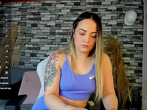 cindy love2 online show from October 8, 2025, 3:02 pm