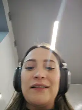 cindy love2 online show from May 21, 2026, 2:47 pm