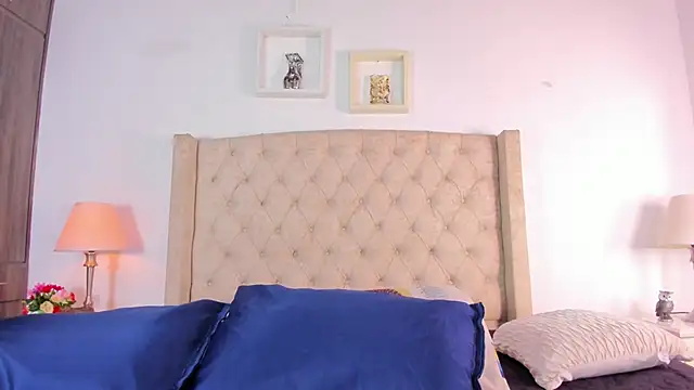 Snapshot of allisson_m chatting on October 12, 2025, 12:06 pm allisson m online show from October 12, 2025, 12:06 pm