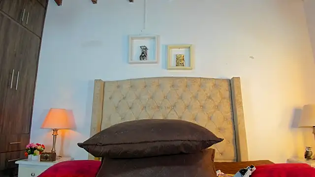 Snapshot of allisson_m chatting on September 18, 2025, 12:08 pm allisson m online show from September 18, 2025, 12:08 pm