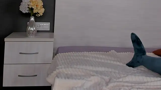 willow fox online show from February 9, 2025, 10:32 pm
