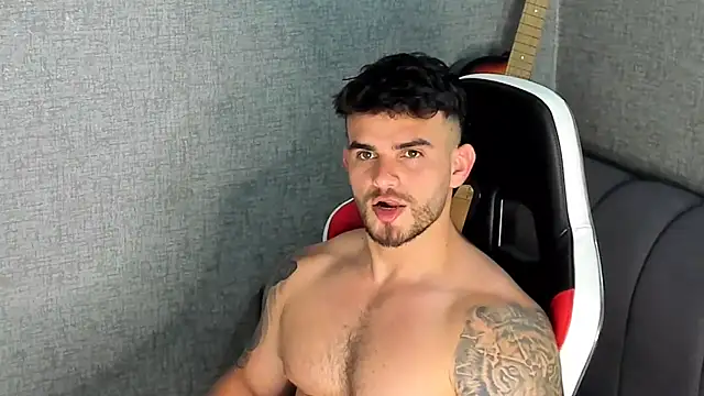 Snapshot of Ricardogo19 chatting on September 28, 2025, 4:03 pm Ricardogo19 online show from September 28, 2025, 4:03 pm