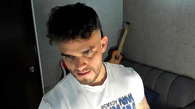 Snapshot of Ricardogo19 chatting on October 1, 2025, 11:41 pm Ricardogo19 online show from October 1, 2025, 11:41 pm