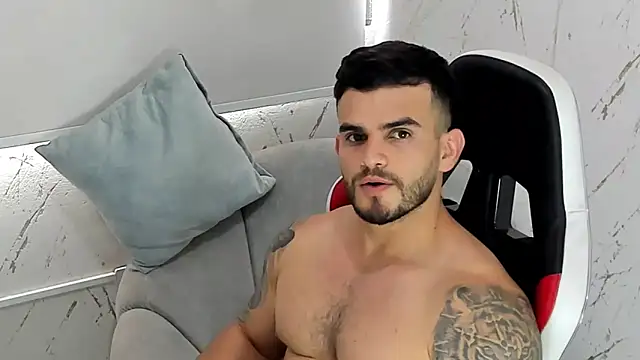 Ricardogo19 online show from December 17, 2025, 4:23 pm