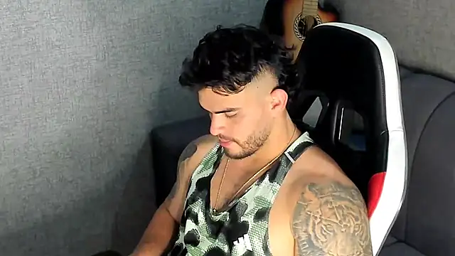 Snapshot of Ricardogo19 chatting on October 20, 2025, 10:54 pm Ricardogo19 online show from October 20, 2025, 10:54 pm