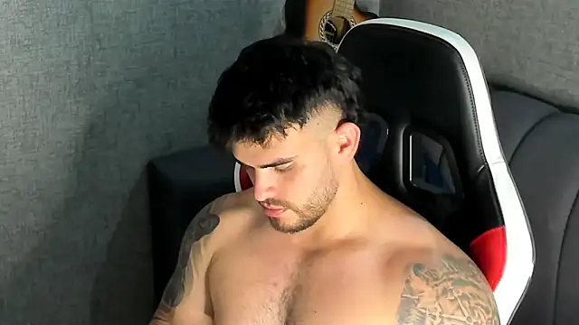 Snapshot of Ricardogo19 chatting on September 29, 2025, 10:15 pm Ricardogo19 online show from September 29, 2025, 10:15 pm