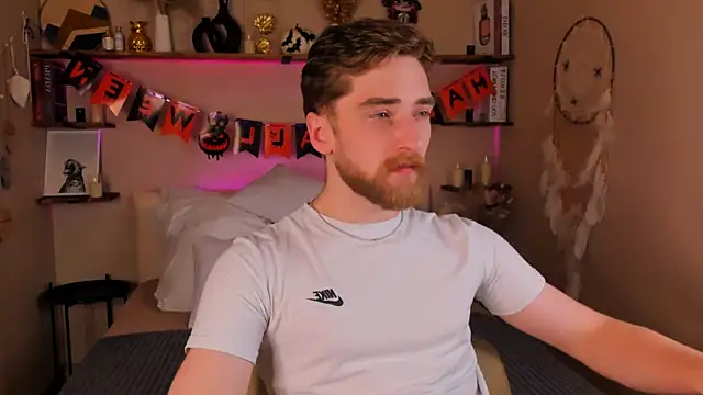 Snapshot of DexterDexx chatting on October 31, 2025, 11:00 pm DexterDexx online show from October 31, 2025, 11:00 pm