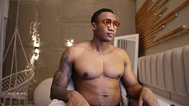 Logan Varela online show from April 4, 2026, 4:46 pm