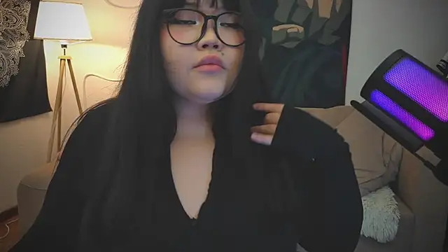 Snapshot of LeyaKan chatting on February 2, 2025, 10:13 am LeyaKan online show from February 2, 2025, 10:13 am