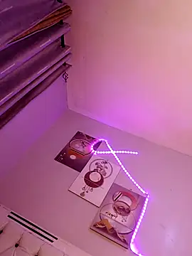 Snapshot of C-yoyo chatting on November 17, 2025, 11:09 pm C-yoyo online show from November 17, 2025, 11:09 pm