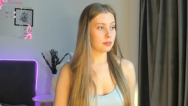 elliediaz online show from December 19, 2025, 7:27 pm