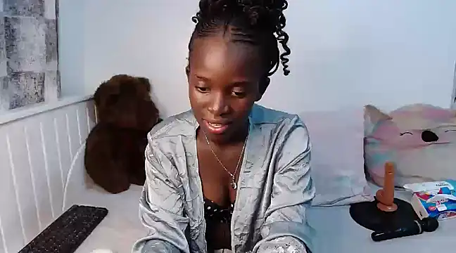 Tee Raven online show from March 8, 2025, 9:18 pm